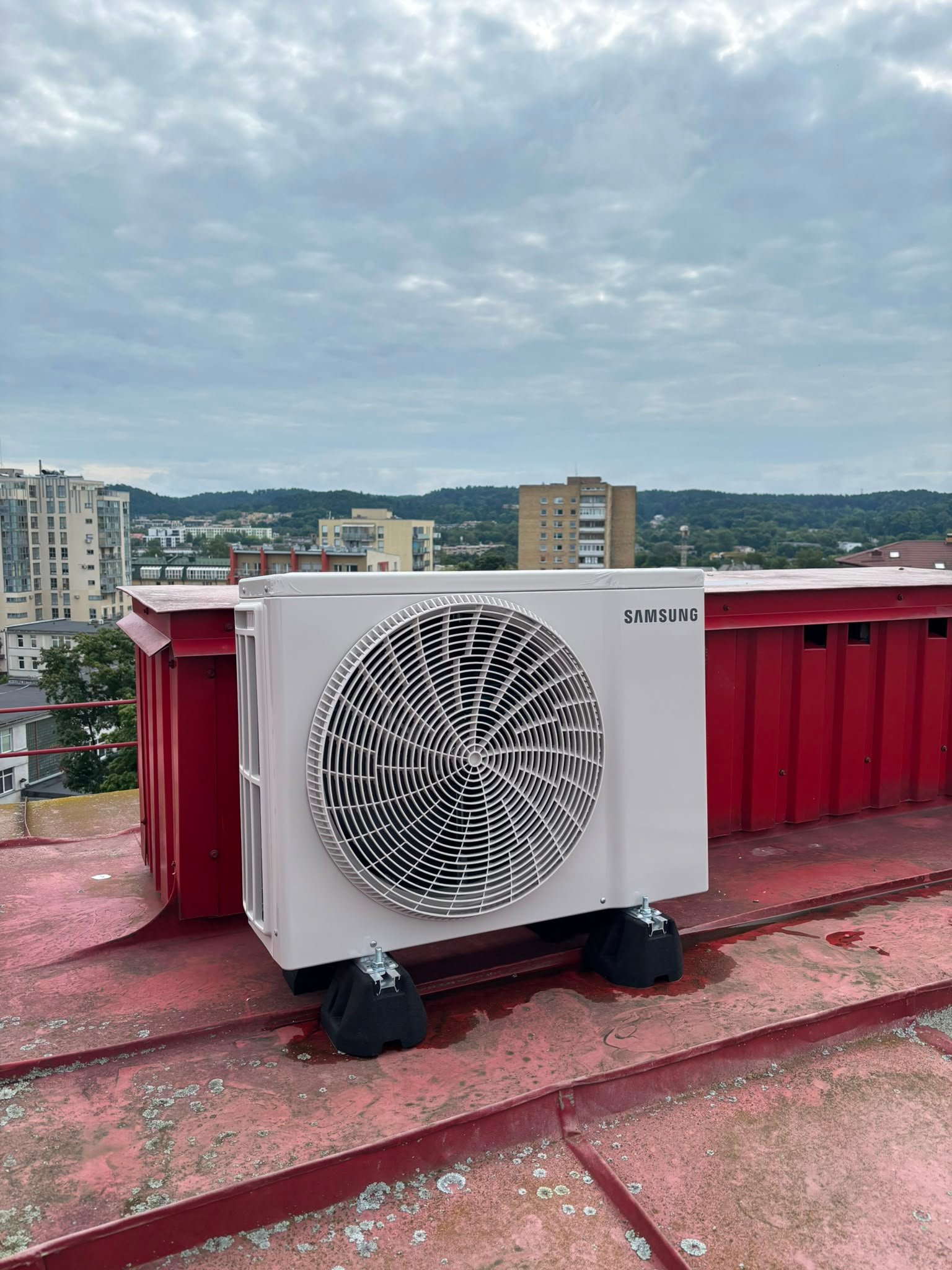 Samsung WindFree montavimas Vilniuje: 45 m² butas ir kaina